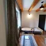 Cis Bed and Breakfast 3*
