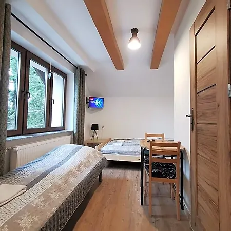 Nocleg ze śniadaniem Cis 4*